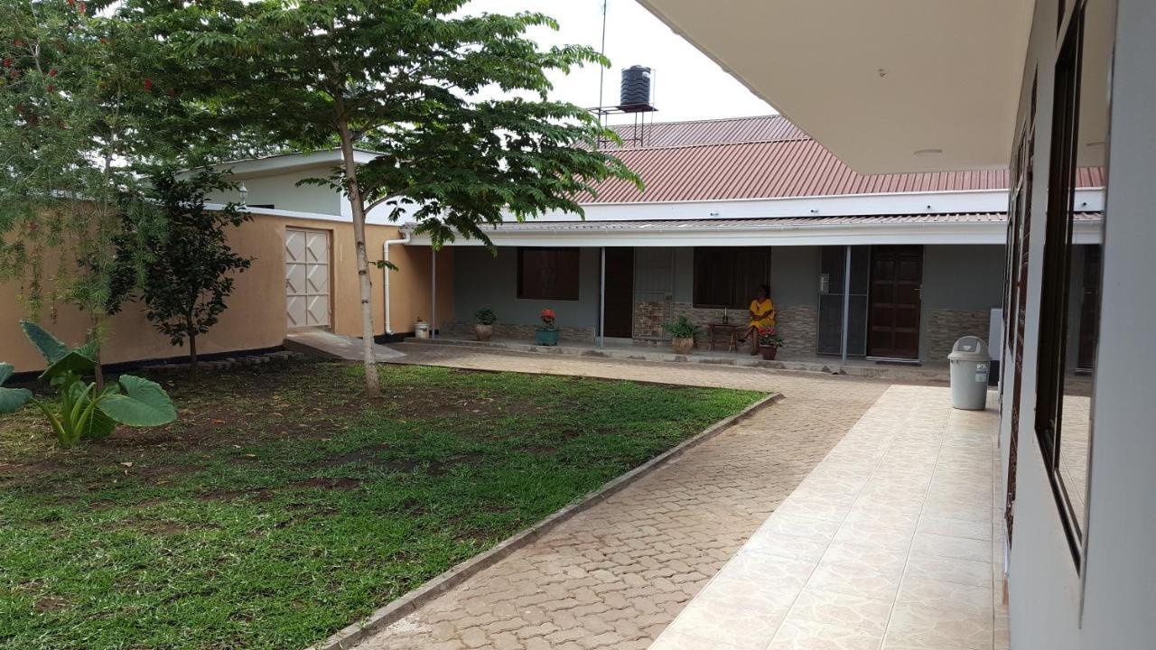 Kilimanjaro Country House Моші Екстер'єр фото