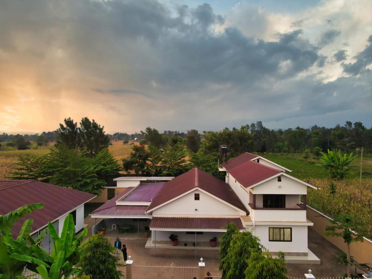 Kilimanjaro Country House Моші Екстер'єр фото